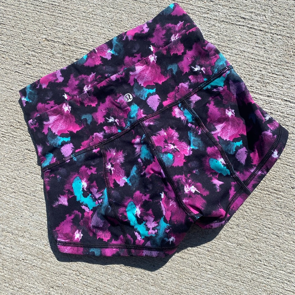 Women's Lululemon Wunder Under Shorts Full On Luon 2" Athletic Shorts Sz 4